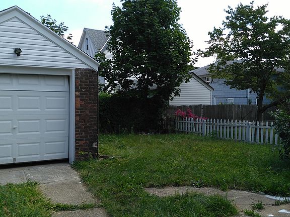 3rd image of 120-194TH St