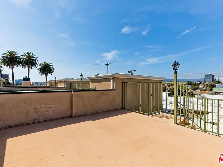 11603 Mississippi Ave — Photo 33