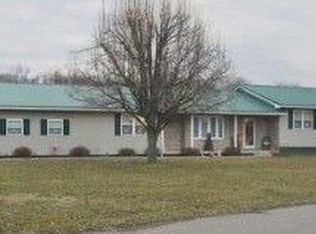 773 University Ln, Point Pleasant, WV 25550