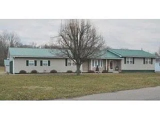 773 University Ln photo 1