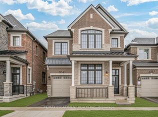 3041 William Cutmore Blvd, Oakville, ON L6H 3S2