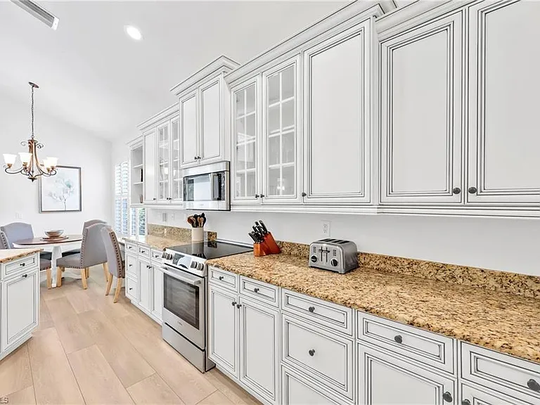8924 Ventura Way — Photo 12
