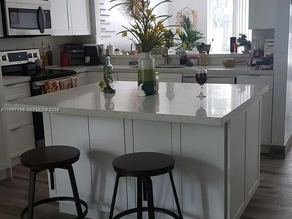 5th image of 7662 N Southwood Cir #7662