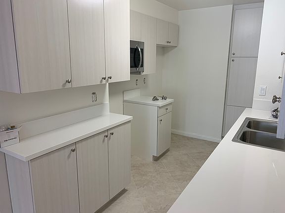 2nd image of 1627 Camden Ave APT 104