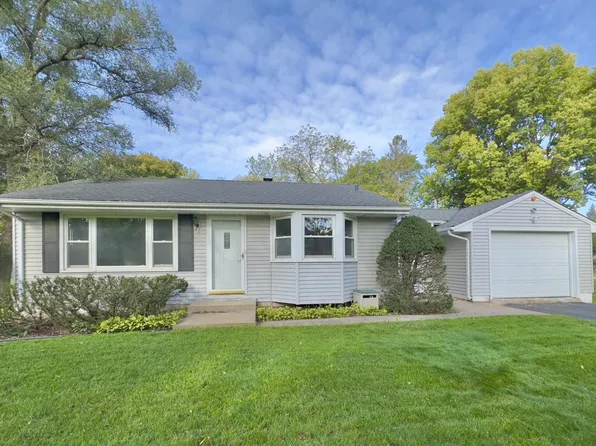 417 Union Terrace Ln N, Plymouth, MN 55441