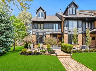 5 Harbour Dr, Hamilton, ON L8E 4Z4