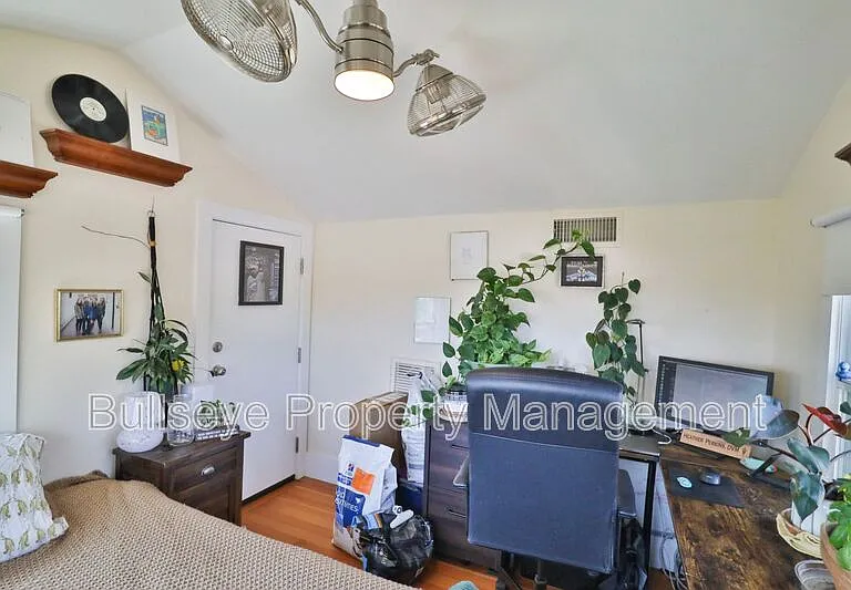 1238 E McKinley St — Photo 21