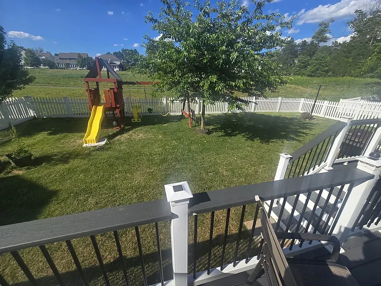 Black Willow Dr — Photo 1