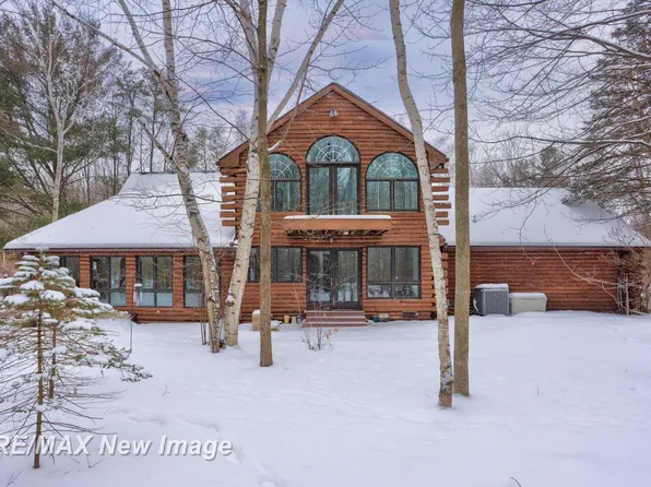 13715 Baldwin Rd, Chesaning, MI 48616