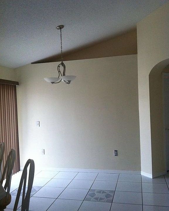 1st image of 2266 Evangelina Ave