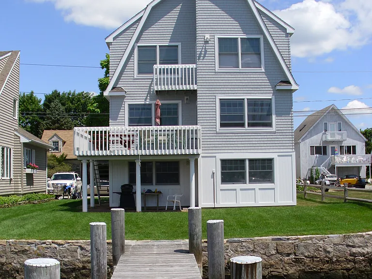21 Atlantic Ave — Photo 1