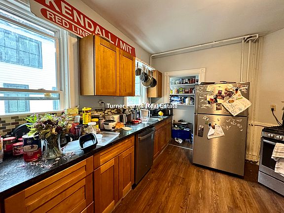 5th image of 3 Kinnaird St #1R