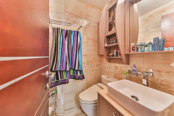 Sold by Remax Edge | media 10