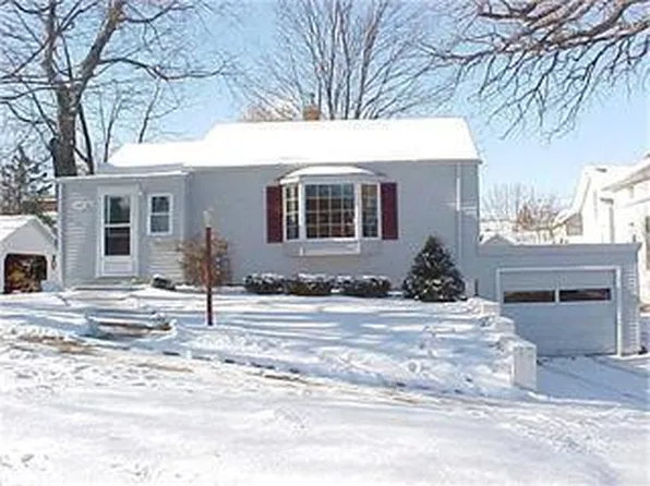 118 2nd Ave NW, Faribault, MN 55021