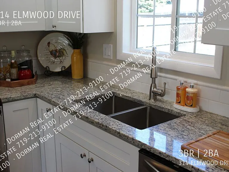314 Elmwood Dr — Photo 8