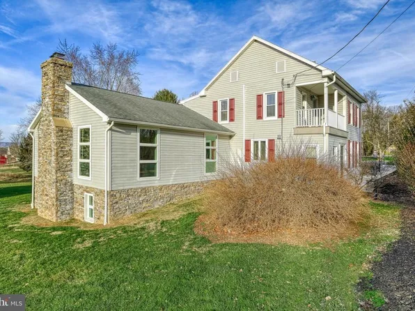 1190 Hoff Rd, Hanover, PA 17331