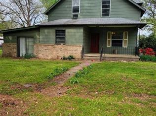 700 S Hughes Ave, Morris, OK 74445