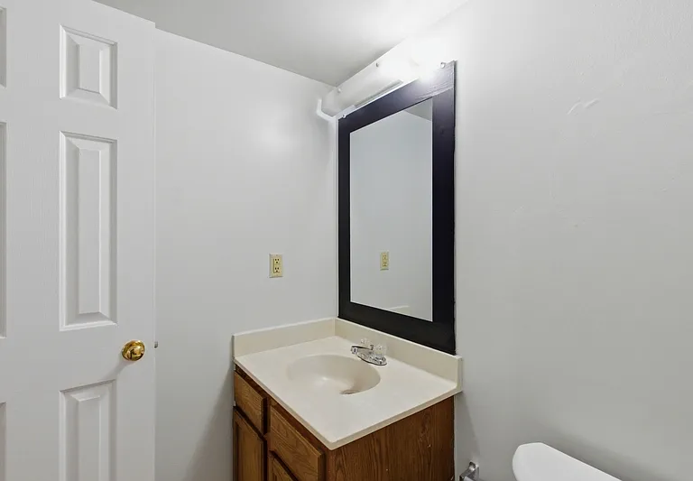 1033 Higgins Way #1 — Photo 8