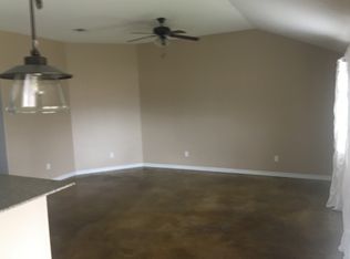1009 Cloud St, Lampasas, TX 76550