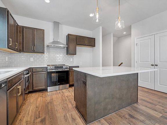 6th image of this home