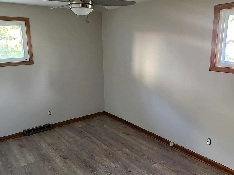 207 Tonawanda Creek Rd #2 — Photo 16