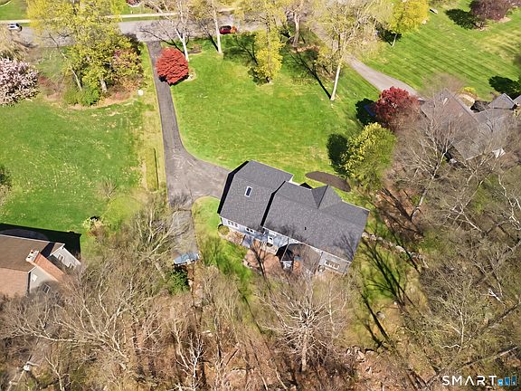 2nd image of 104 Old Farms Road