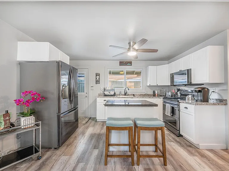 1238 Keolu Dr — Photo 10