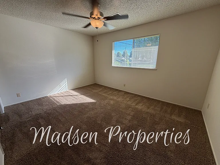 205 W Lassen Ave #12 — Photo 9