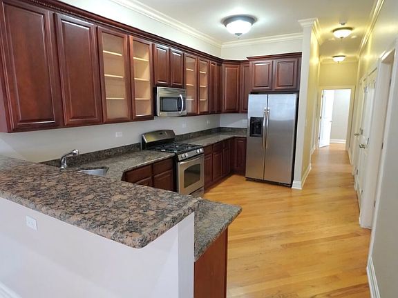 2nd image of 2338 W Morse Ave APT 2C