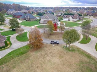 318 Gray Hawk Trl, Clarksville, TN 37043