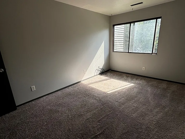7104 Hillandale Rd — Photo 4