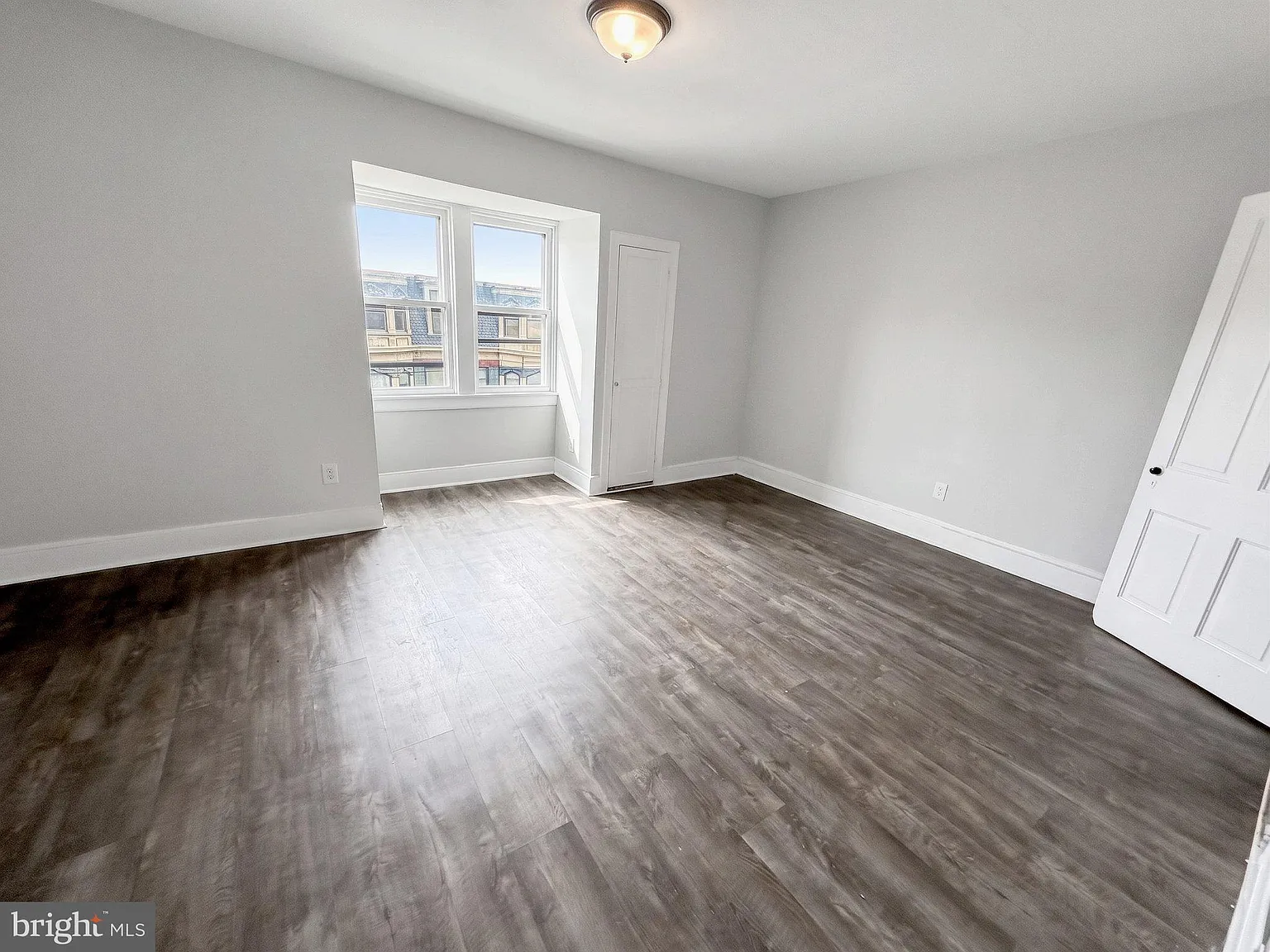 2 bed, 1.0 bath, 1000 sqft, $1,175 — Photo 2