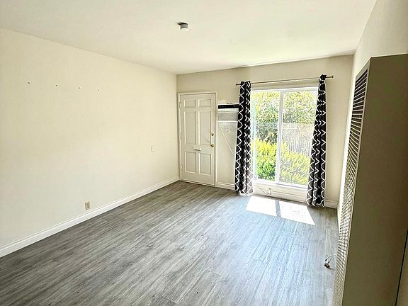 3rd image of 525 E Valencia Ave APT A