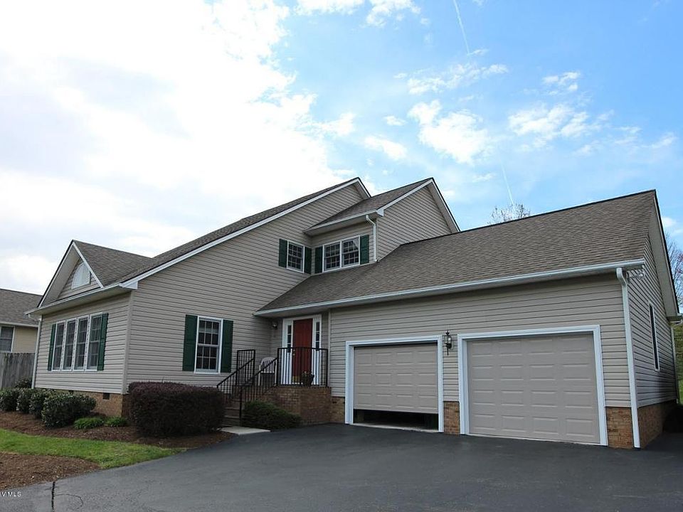 1st image of 305 Craig Dr