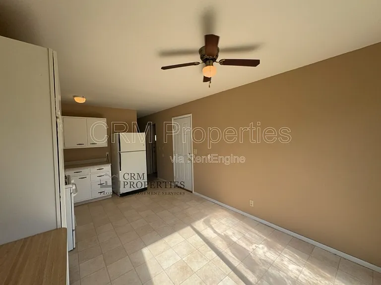 2400 Balmoral Blvd — Photo 8