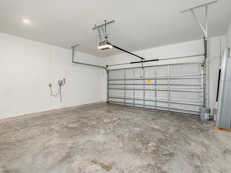 Garage, smart garage door opener w/camera