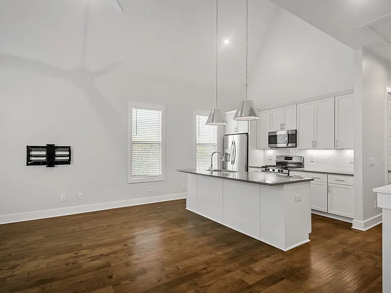700 James Ave #19 — Photo 7