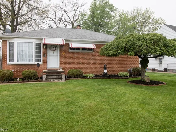 668 E 315th St, Eastlake, OH 44095
