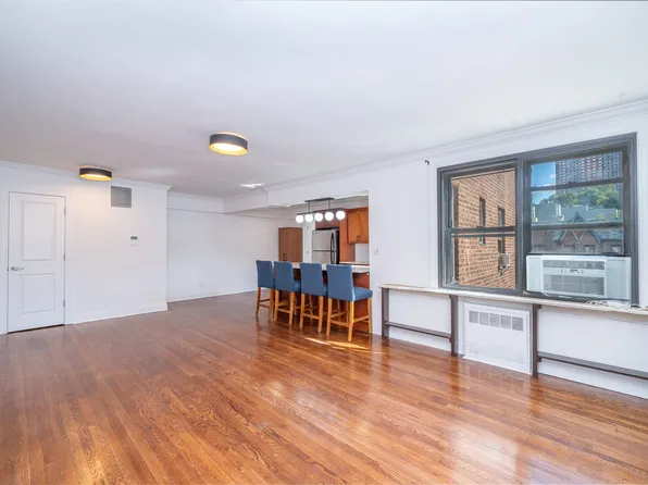 269 Bennett Avenue image 3 of 12