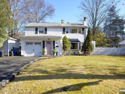 41 W Saddle River Rd, Waldwick, NJ, 07463