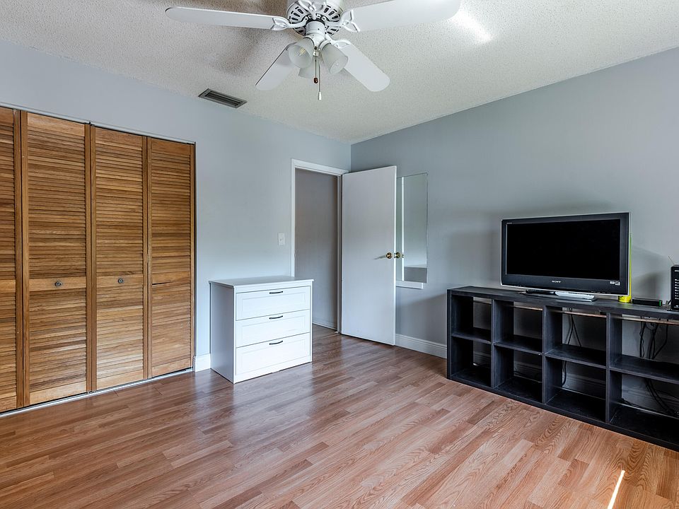 1st image of 480 N Laurel Drive #8a