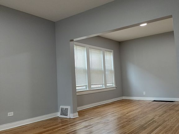 4th image of 1344 W 98th Pl