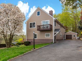 12 Summit St, Valhalla, NY 10595