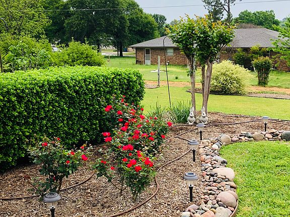 5th image of 311 Woodlawn Dr