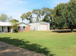 934 Martin Rd, Madisonville, TX 77864