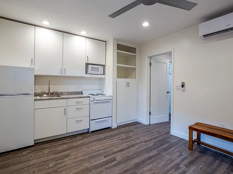 1138 N Richey Blvd #B — Photo 4
