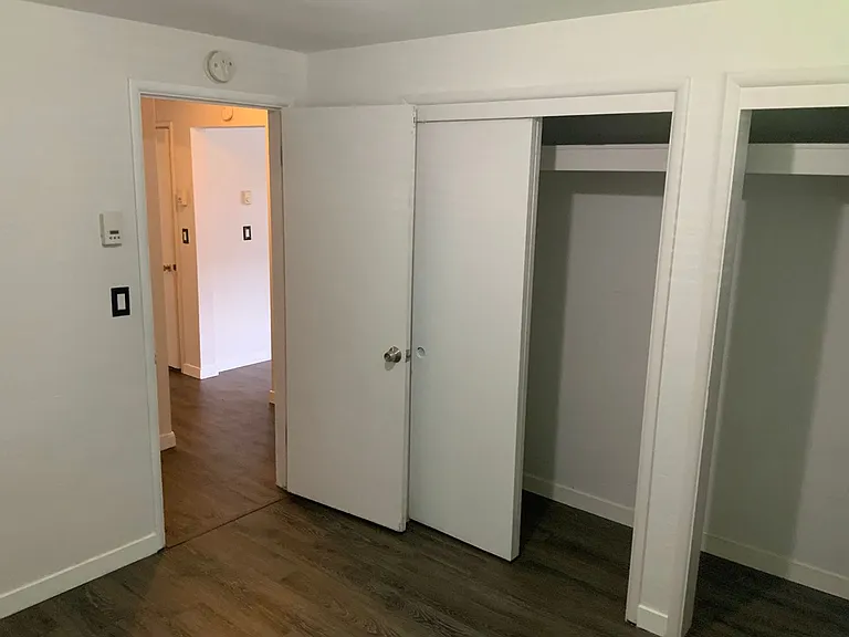 1582 Bogart Ln — Photo 8