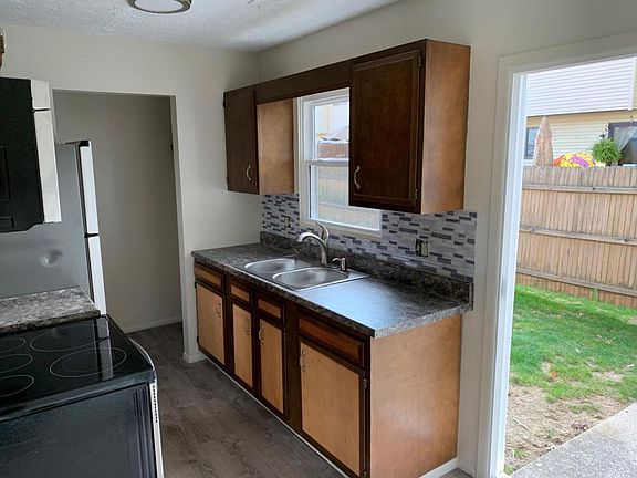 2nd image of 240 Collier Dr