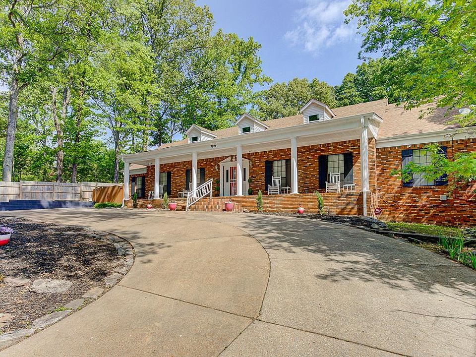1st image of 3894 N Lakewood Dr