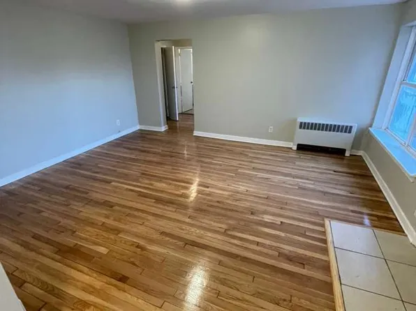 67 Lincoln Ave #C3, Newark, NJ 07104